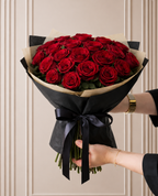 ESSENTIAL  (24 roses)